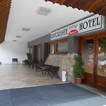 Holidays ホテル ロッカラーゾ