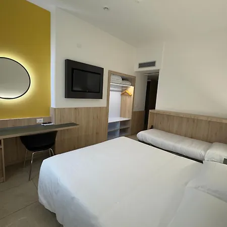 Holidays Hotel