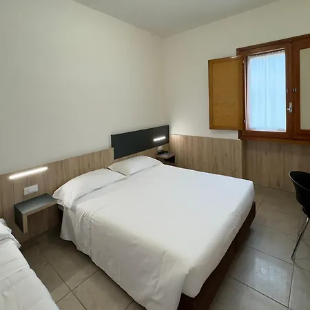 Holidays Hotel