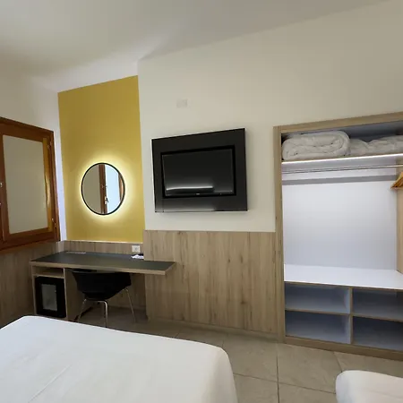 Holidays Hotel 3*