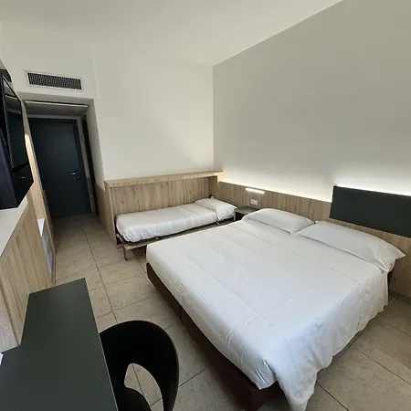 Hotel Holidays 3*