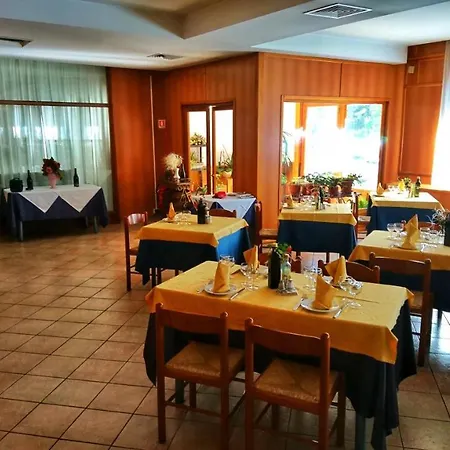 Hotel Holidays 3*